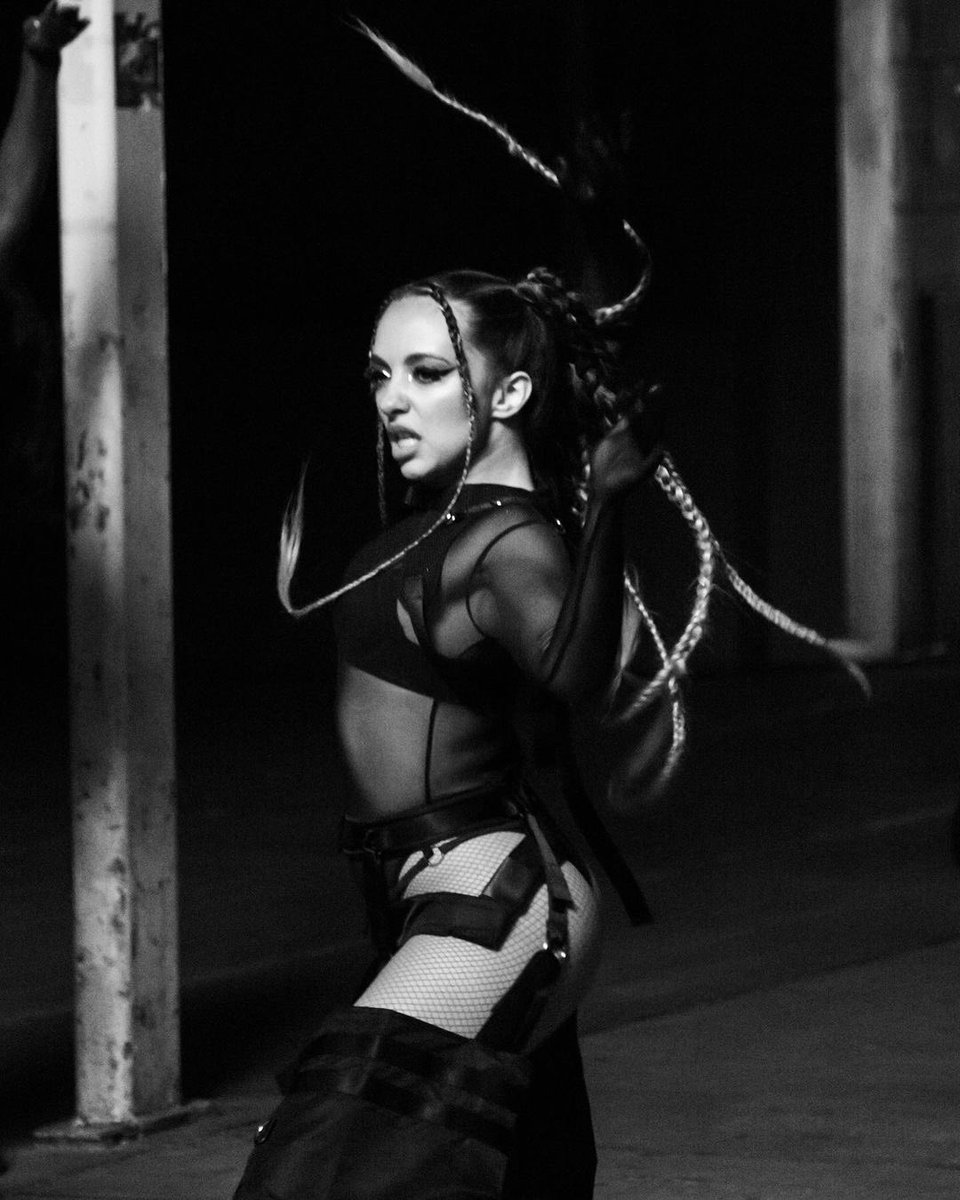 On and on and on 🖤✨🎵