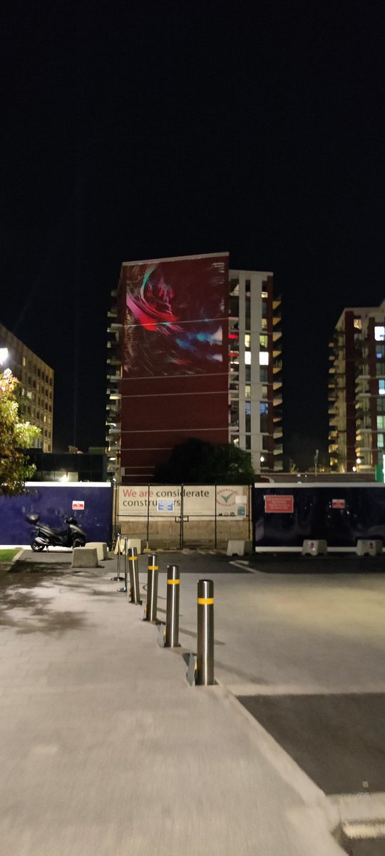 MorphetMinor's tweet photo. All of the lights #nineelms #lineoflightfestival https://t.co/xEgJc0OtPt