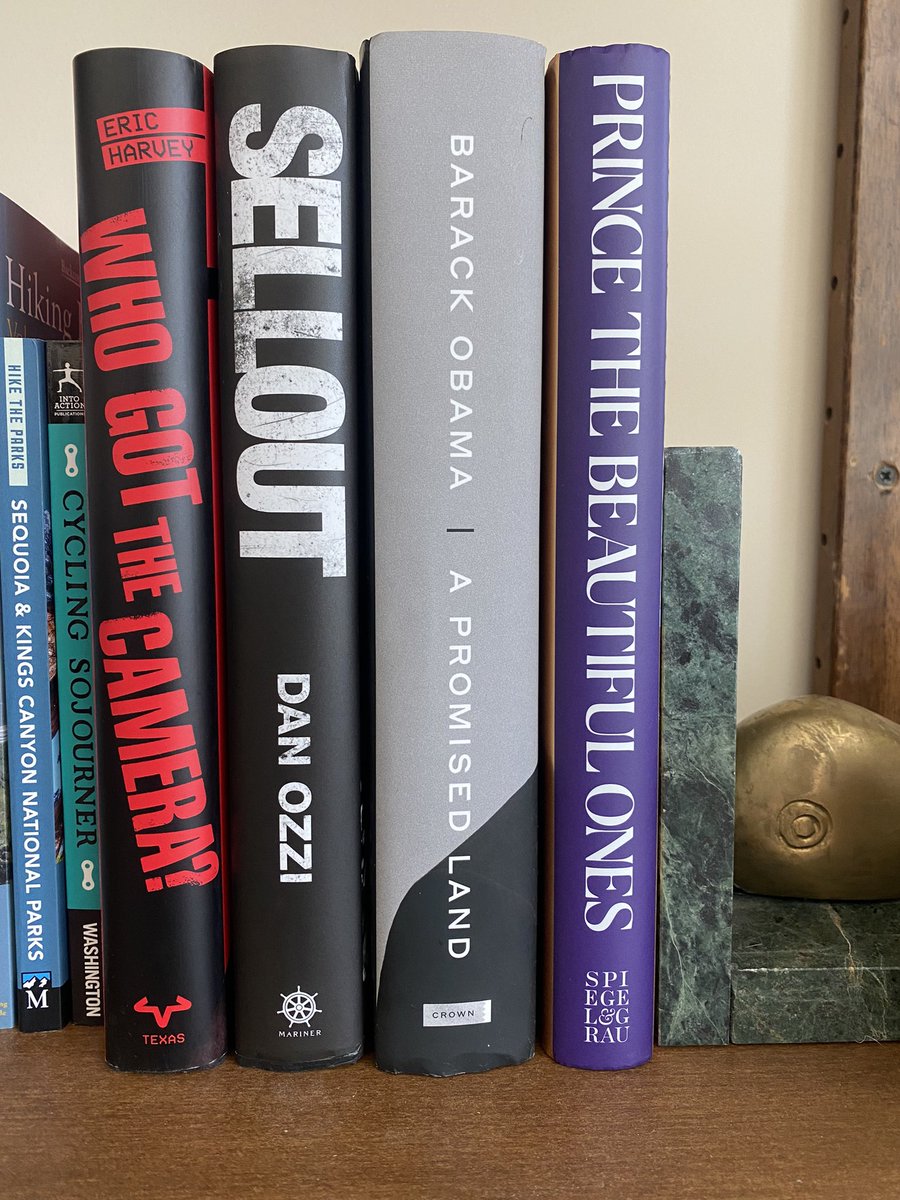 choose your fighter <a href="/ericdharvey/">Eric Harvey</a> <a href="/danozzi/">Dan Ozzi</a> <a href="/BarackObama/">Barack Obama</a>