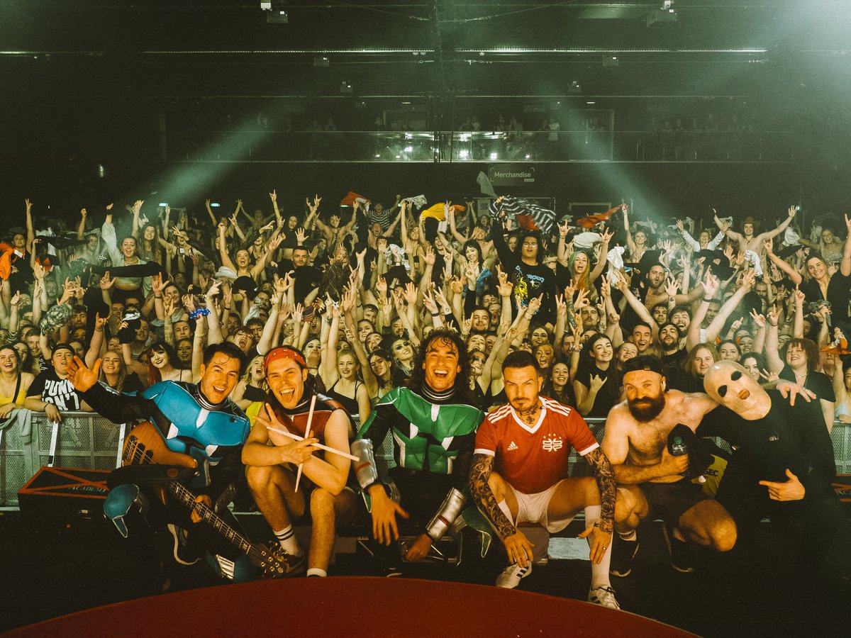 MANCHESTER NIGHT 2 💚💙🤍❤️ <a href="/jessie_shoots/">🪲 Jessie 🪲</a>