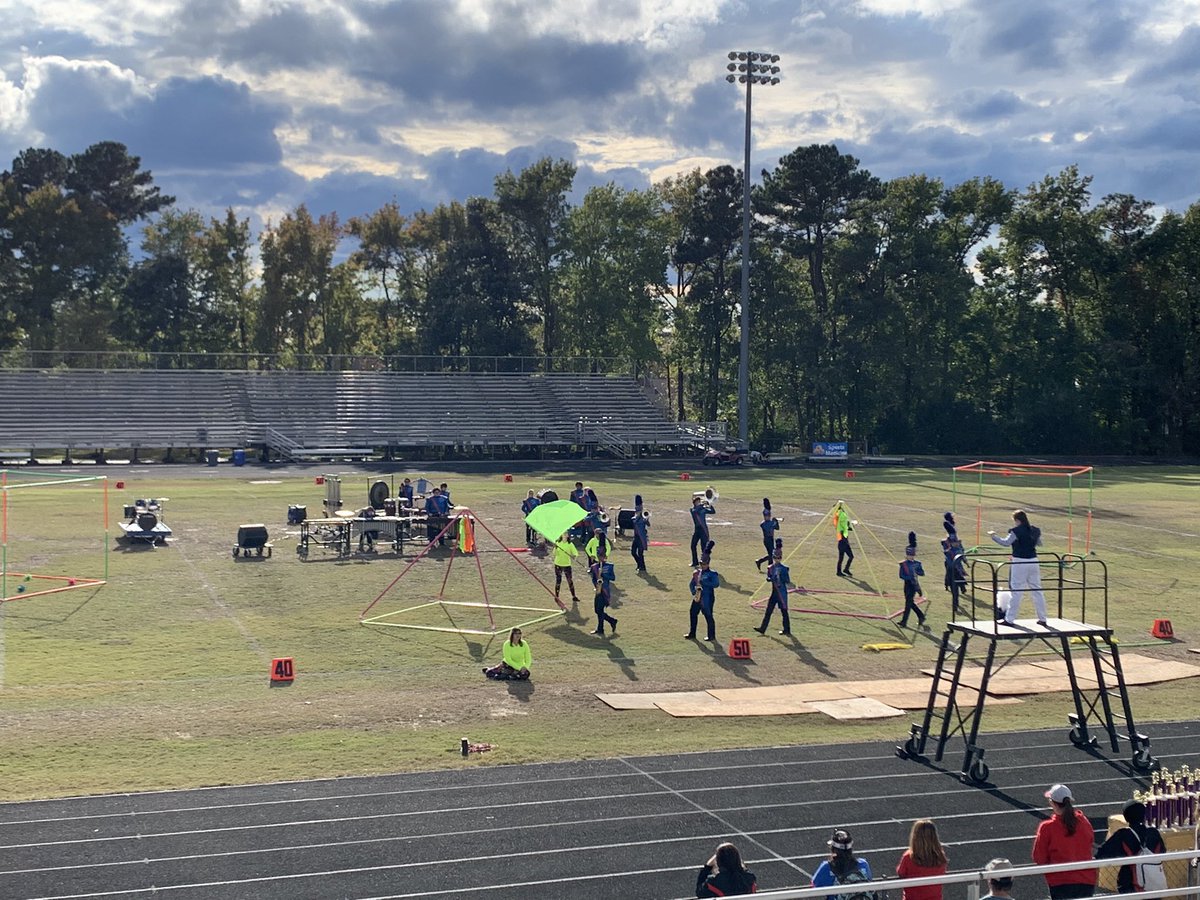 wildebio's tweet photo. Let’s go Kempsville Marching Chiefs!! 💙❤️ @KHS_Chiefs https://t.co/O3e2d2XzPq