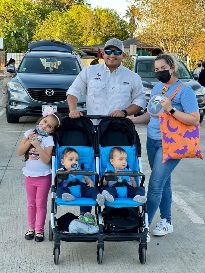 ZCcisd's tweet photo. We had a wonderful Trunk or Treat yesterday! Thank you all staff, parents, students and community partners for participating! Go Aviators! @judith_hinojosa @SylBurkes @MitchanStacy @JohnAPrezas @CCISD @IHeartCKH https://t.co/M3j9tt3jys