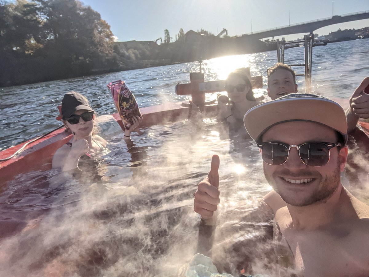 Chris Foster tweet media