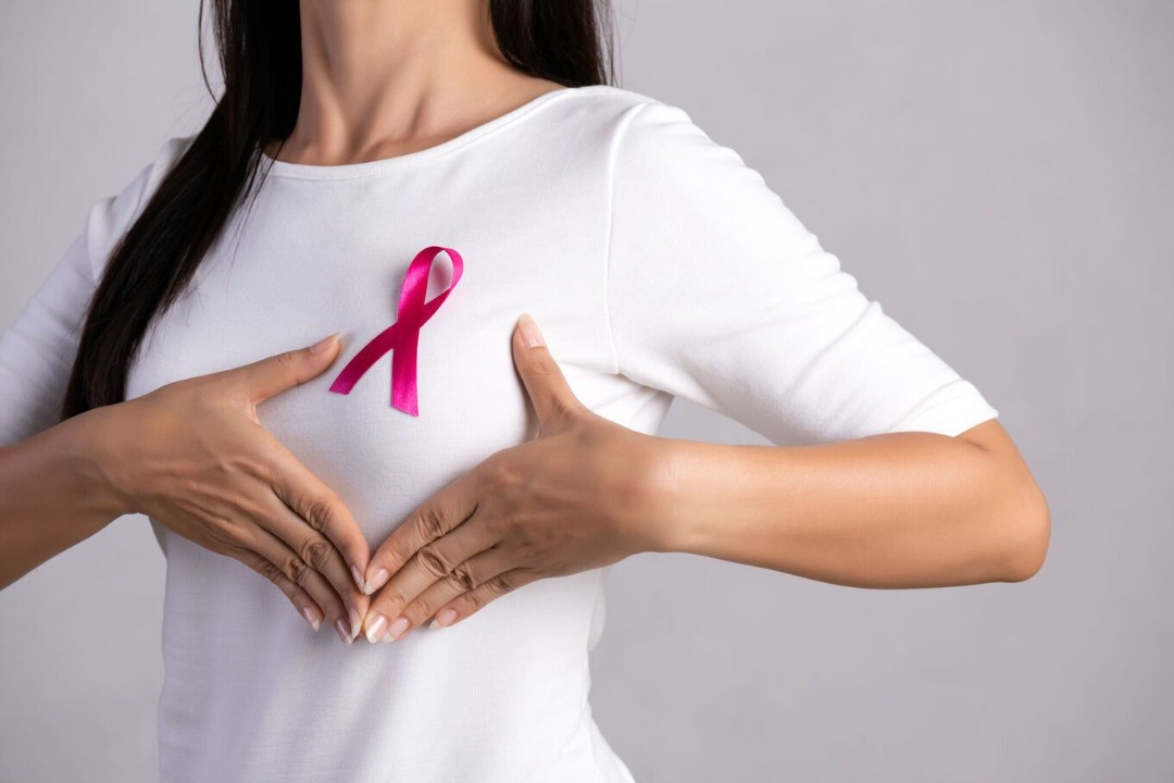 FatimBlog's tweet photo. Il y a de plus en plus de survivantes au #CancerDuSein. Plutôt vous serez dépistées plus vite vous viendrez à bout de cette maladie.
#MesChoixMesDroits #benevoles225 #OctobreRose #Benbere #ZerCS #fatimblog #civ225 https://t.co/cQoKzG5us4