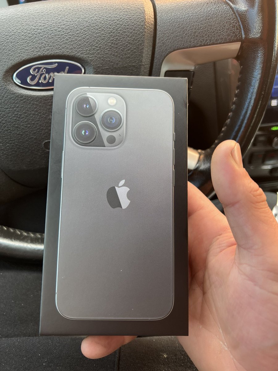 Got <a href="/alitek123/">alitek12</a> a little gift from the apple store since they’re all sold out by him