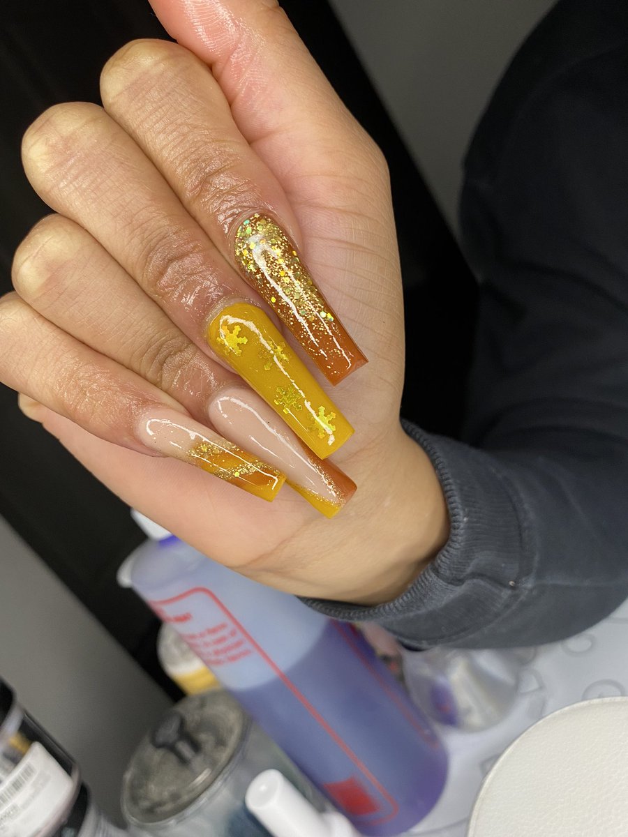 lyahdc_'s tweet photo. Fall set on my nail ambassador ๐ค๐
**
#uwg #uwgnails #uwg25 #uwg24 #uwg23 #uwg22 #atlnails #explore #carrollton https://t.co/kuLBd0EhPi