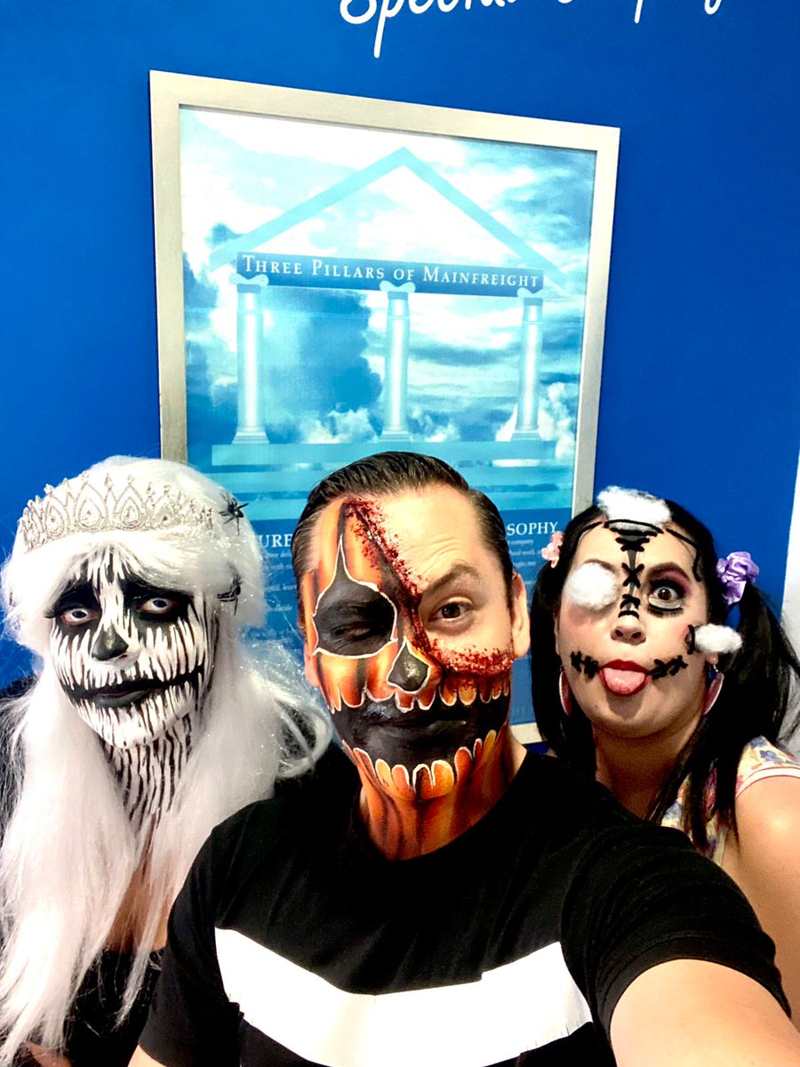MF_Americas's tweet photo. Our #MainfreightAmericas teams love a good scare! Check out the spooktacular time we had on Friday celebrating an early Halloween with some of our favorite ghouls, goblins, and more. Happy Halloween! 

#MainfreightFamily #Halloween2021 #TeamBonding https://t.co/c20TonhQhp