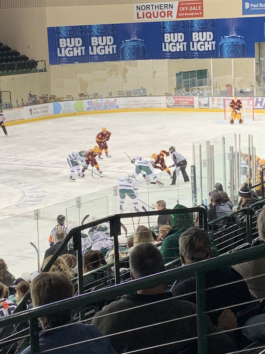 Congratulations to Claire Vekich <a href="/clairevekich88/">Claire Vekich</a> on her first collegiate goal vs Minnesota!  First of many for the⚡️great!