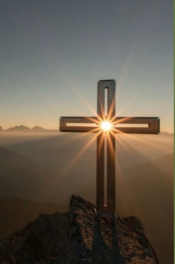 CoromotoMyriam's tweet photo. Padre Eterno ofrezco cuerpo y sangre,alma y divinidad de Jesús, mi carga propia y ajena,¡es tu dolorosa pasión esa luz,amor y misericordia que Derramaste al Expirar y el océano se abrió a las almas,y perdón al🌐entero, bendita misericordia. Jesús En Ti Confío https://t.co/yPArB7d7bR