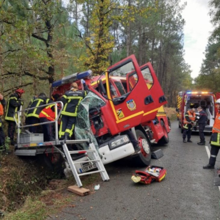 GregoryAllione's tweet photo. Je souhaite un prompt rétablissement aux 4 sapeurs-#pompiers du @SDIS_72 du centre de #secours de Parigné-l’Évéque, blessés à la suite d’un accident au retour d’une intervention. https://t.co/QU2bEMrZLy