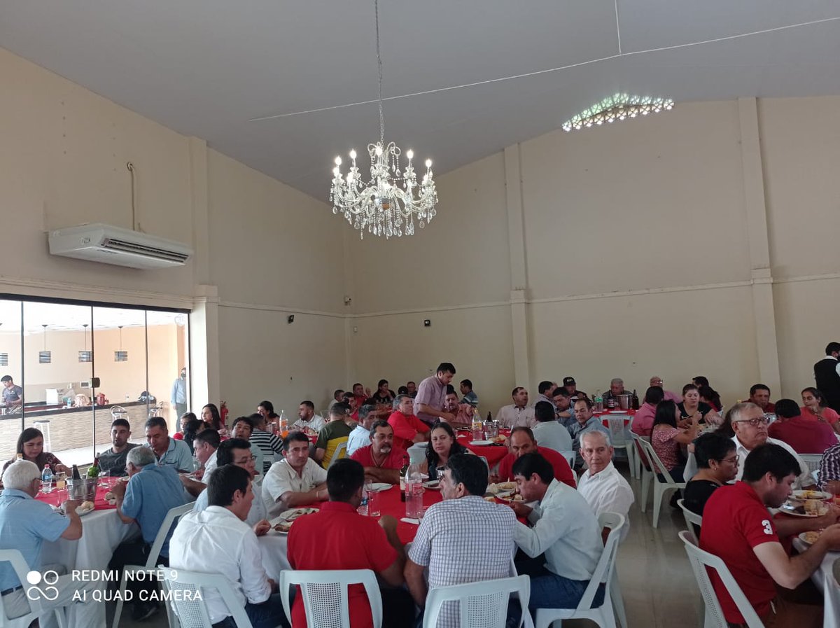 FreddyDecclesis's tweet photo. Continuamos por el sur del país, dpto. de Ñeembucu, fortaleciendo el proyecto #TOROVELÁZQUEZ2023 🇵🇾 Hermosa reunión con el equipo político del Escribano Rubén De Felice, quienes dan su pleno apoyo y respaldo al seguro próximo Pdte. de la Rca. @HVelazquezPy 🇵🇾 https://t.co/3ps6RHUTWZ