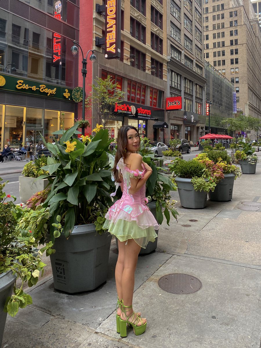 loversinIace's tweet photo. Harryween Fancy Dress Party 🧚🏼🌷🍀 https://t.co/ugON8IhEe0