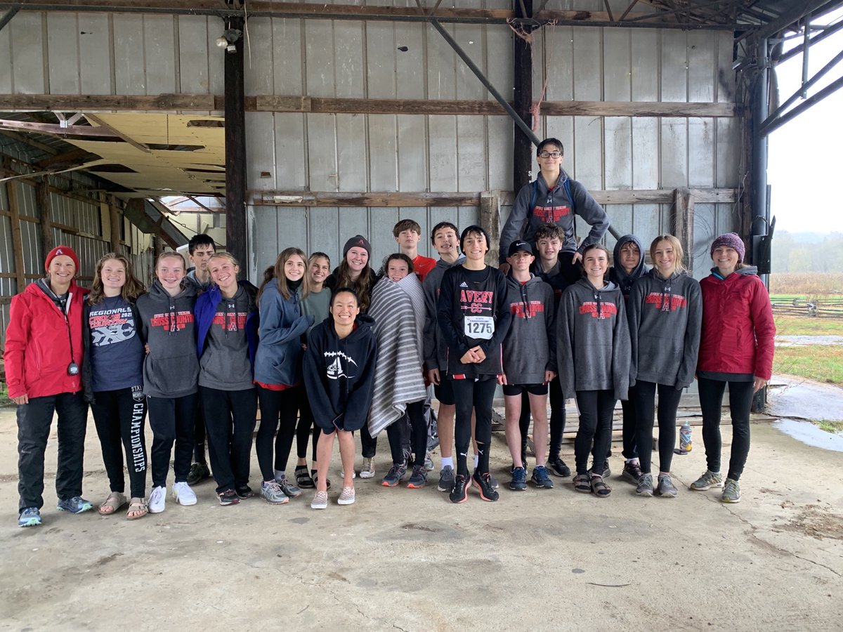 Congratulations to ALL Avery XC runners for a phenomenal run at Regionals! The Ladies placed 3rd and are off to States!