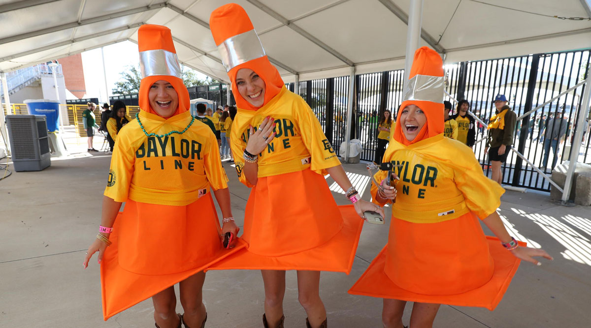Baylor's tweet photo. Always a fun day at McLane. #SicEm https://t.co/QGfWSbmTaQ