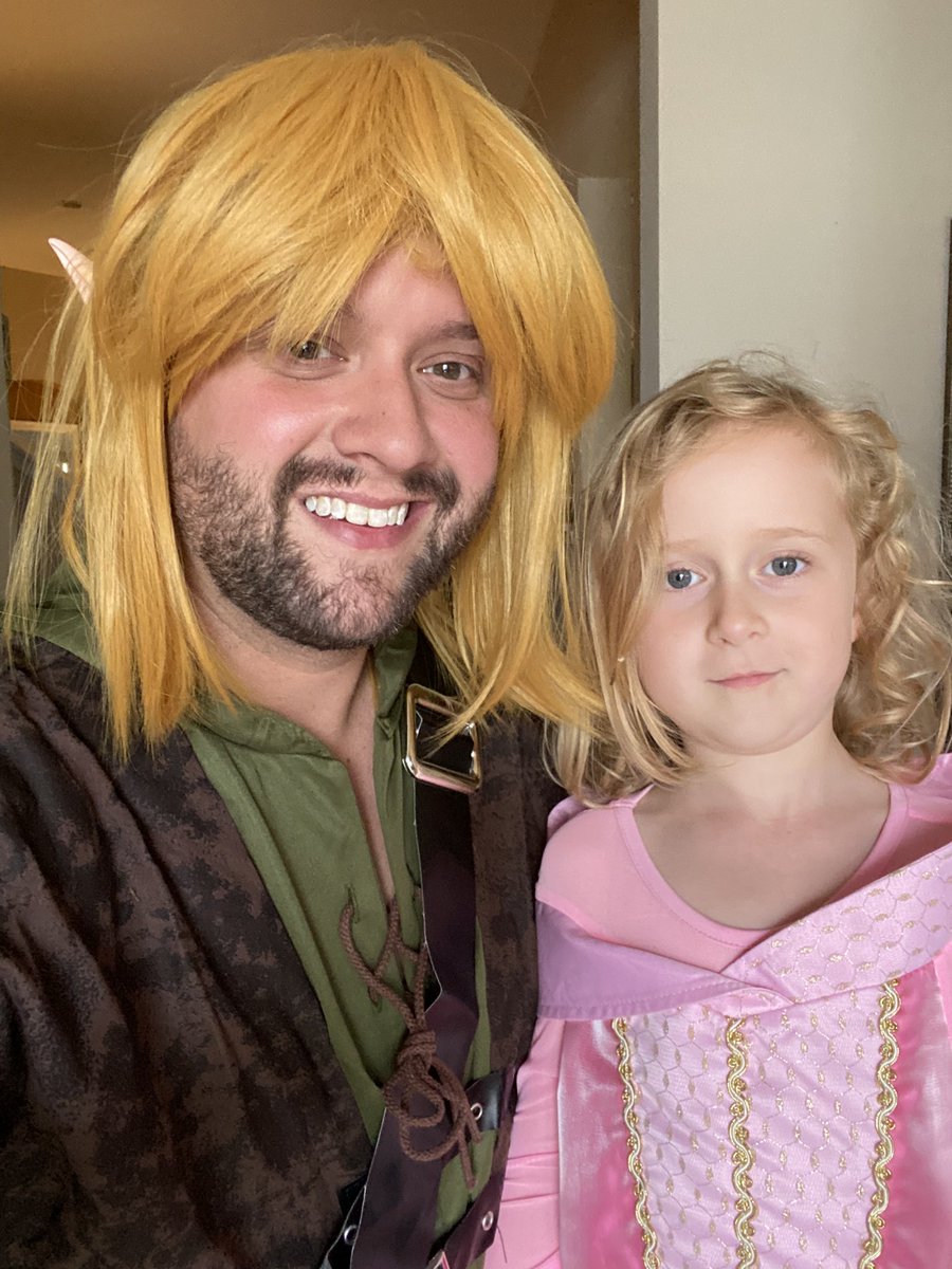 detectivec0ffee's tweet photo. Ready for Halloween with the little princess. https://t.co/TkofQIrolI