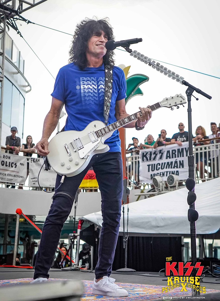 tommy_thayer's tweet photo. @thekisskruise kicked off with a ROCKIN sailaway show @willbyington photo https://t.co/hzO8x69sjB