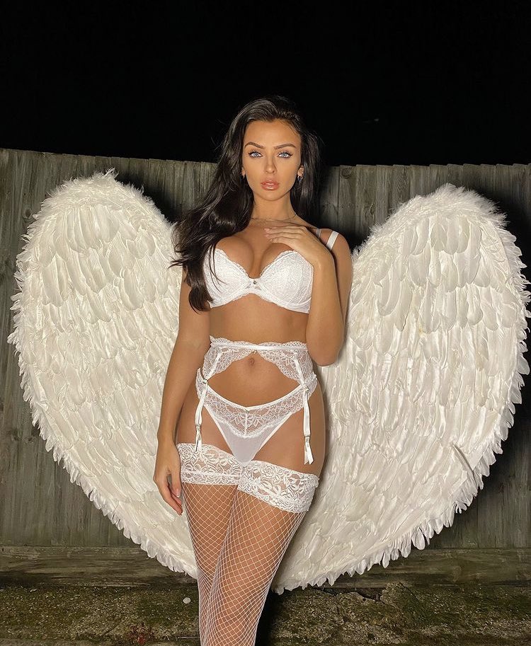 xoIzzyBry's tweet image. #PureAngel
#SexyVibes #halloween2021 🤍