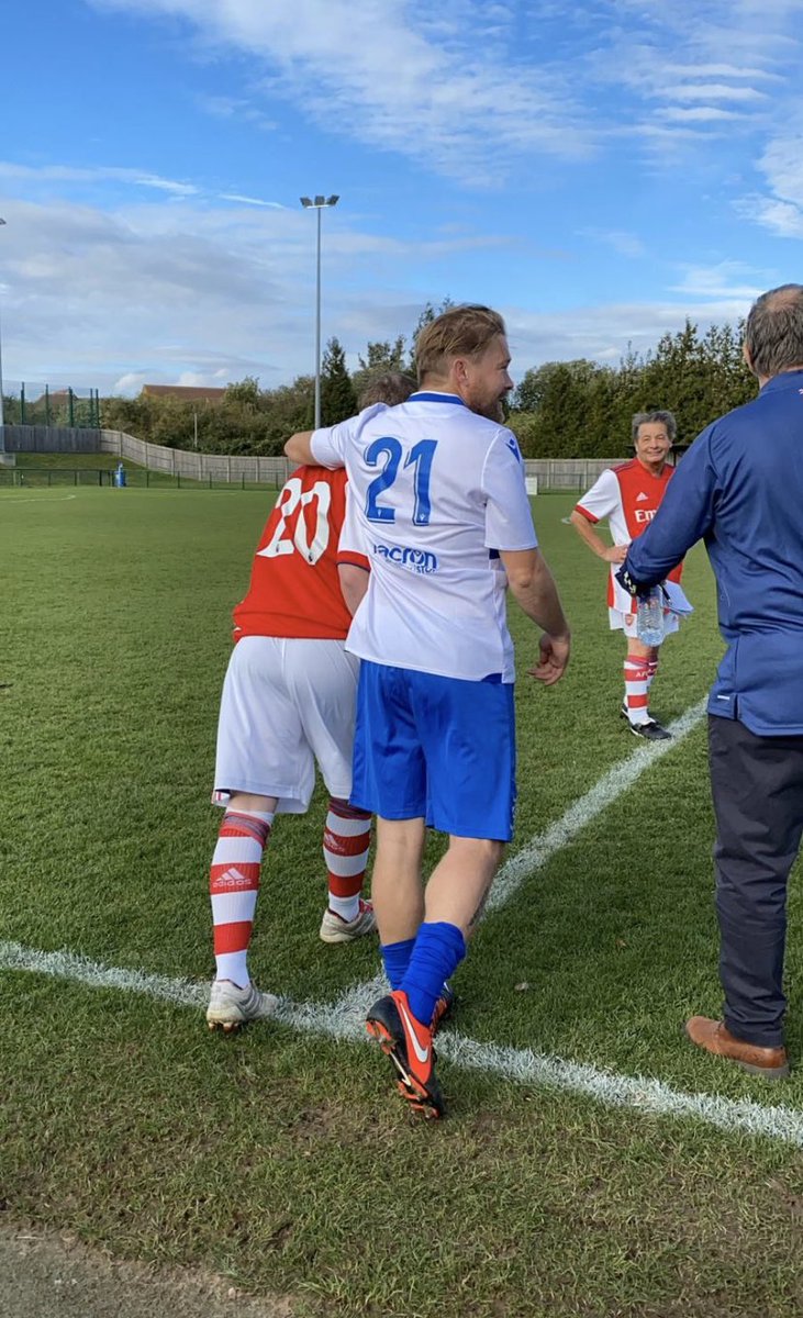 charitybrinks's tweet photo. 20 years apart .... walking out the arsenal side to walking on it with my best mate https://t.co/xKX9imp8Ha