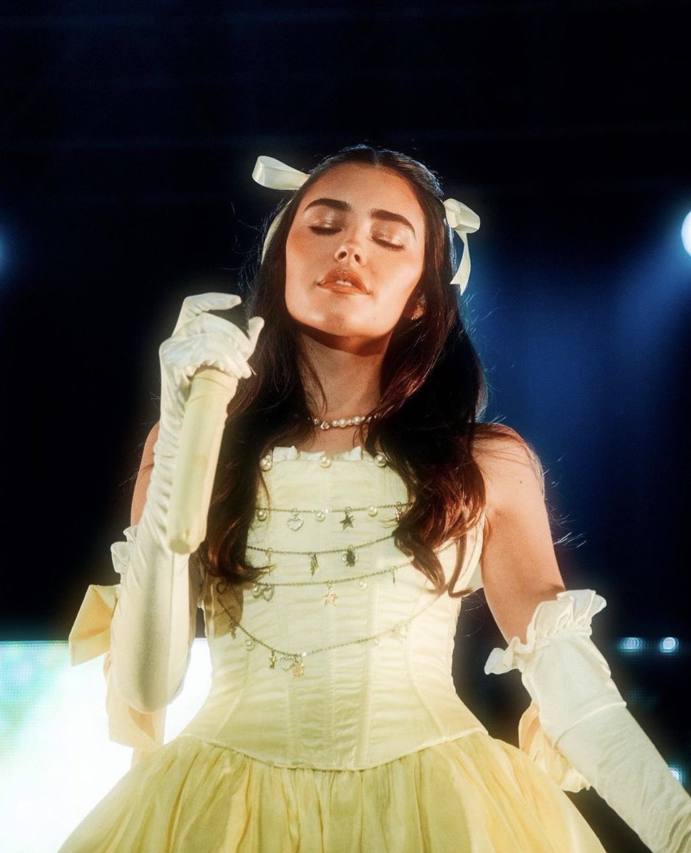 FRMadisonBeer's tweet photo. Nouvelles photos de Madison Beer en HD pendant son concert Γ #LSTBoston! https://t.co/XnKVGOJbgZ