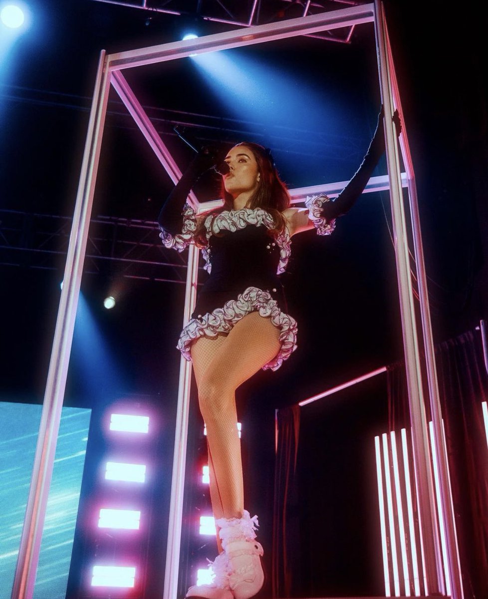 FRMadisonBeer's tweet photo. Nouvelles photos de Madison Beer en HD pendant son concert Γ #LSTBoston! https://t.co/XnKVGOJbgZ