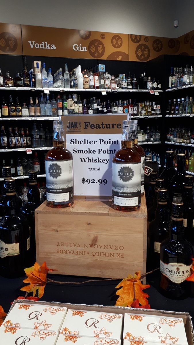 I spy Smoke Point <a href="/jaksliquor/">jaksliquor</a> #drinklocal #Falldrinks 🍁🥃😋