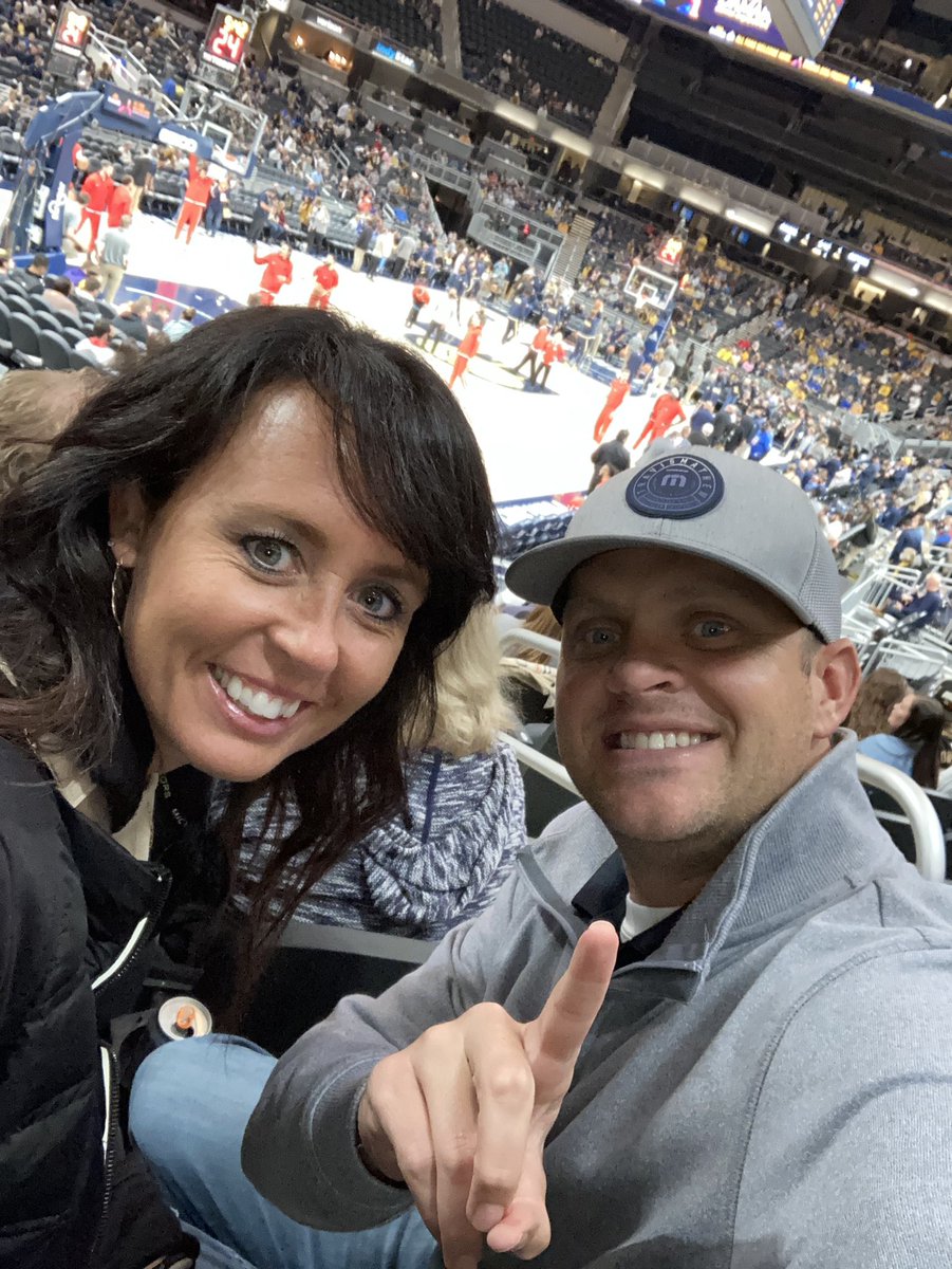 buckbrown40's tweet photo. #Pacersgamenight https://t.co/5XTCVKvYly