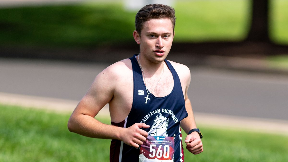 The men's <a href="/DevilsFduxc/">FDU Cross Country</a> team competed at the <a href="/gomacsports/">MAC</a> Championship this afternoon and had three student-athletes cross the finish line. #HornsUp #HeatsRising

Carfello - 136th (40:10.0)
Raff - 140th (42:02.9)
Moreira - 141st (49.35.7)

Full Story: bit.ly/3pPF9D1