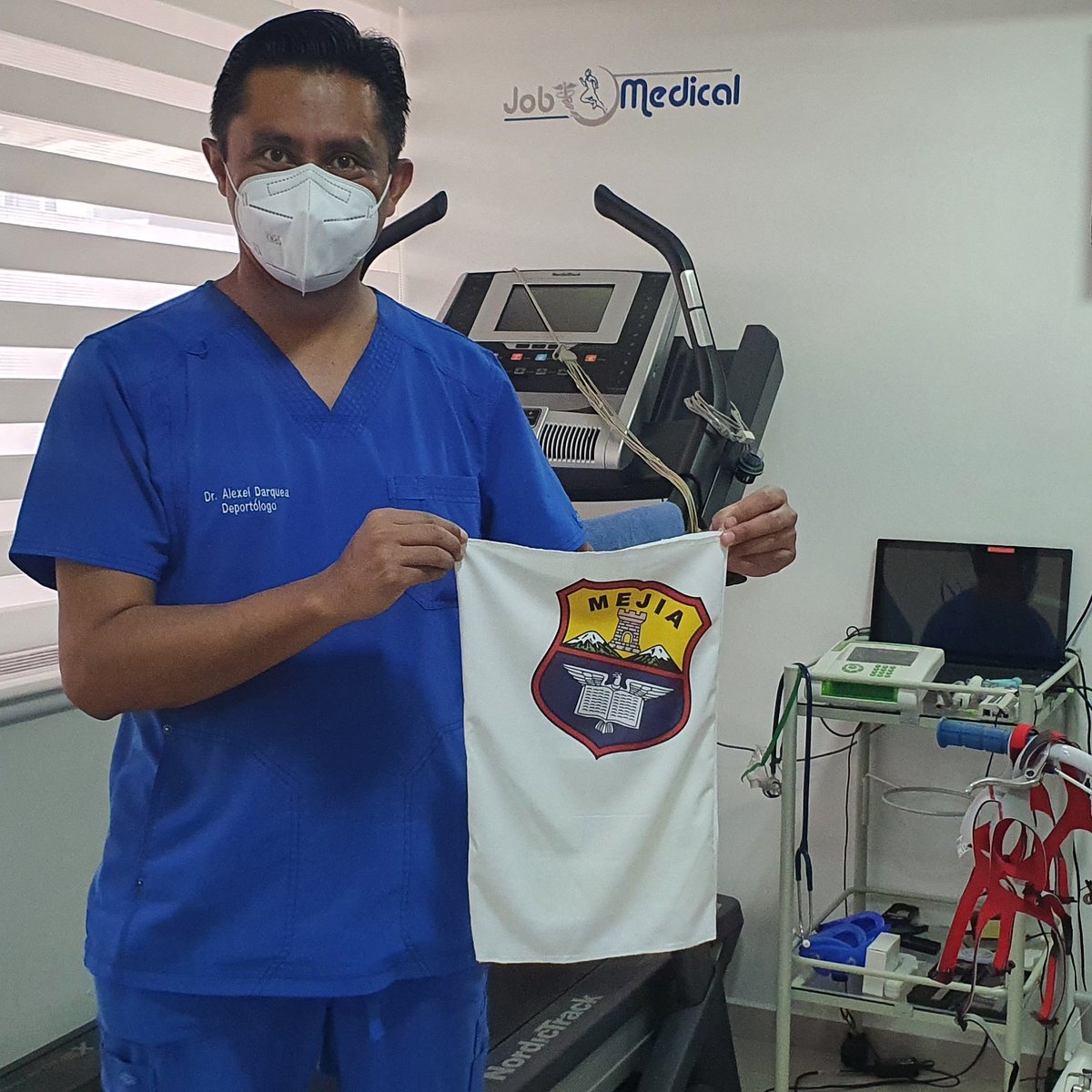 alejo_darquea's tweet photo. Mi pasión ...cuando yo me muera quiero mi cajón azul 💙 amarillo 💛 como me corazón
#jobmedical #alexeidarquea https://t.co/tpaq4nTkLk