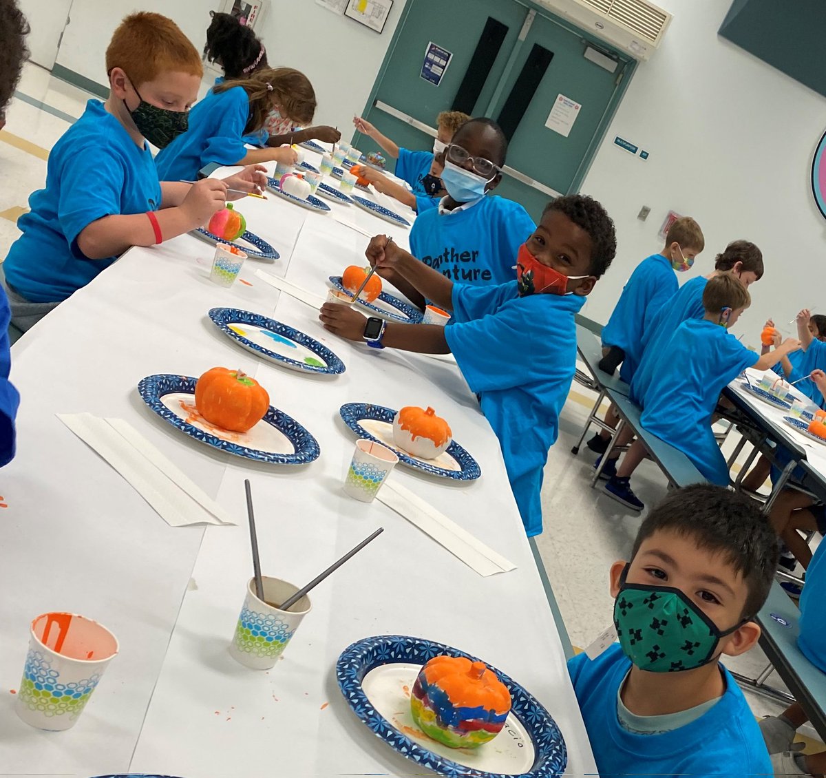 BASCCBroward's tweet photo. Early Release Day is always fun at Tropical ES aftercare! Painting ceramic pumpkins. #BASCCquality @tropicalbroward https://t.co/sIhXGg80YX