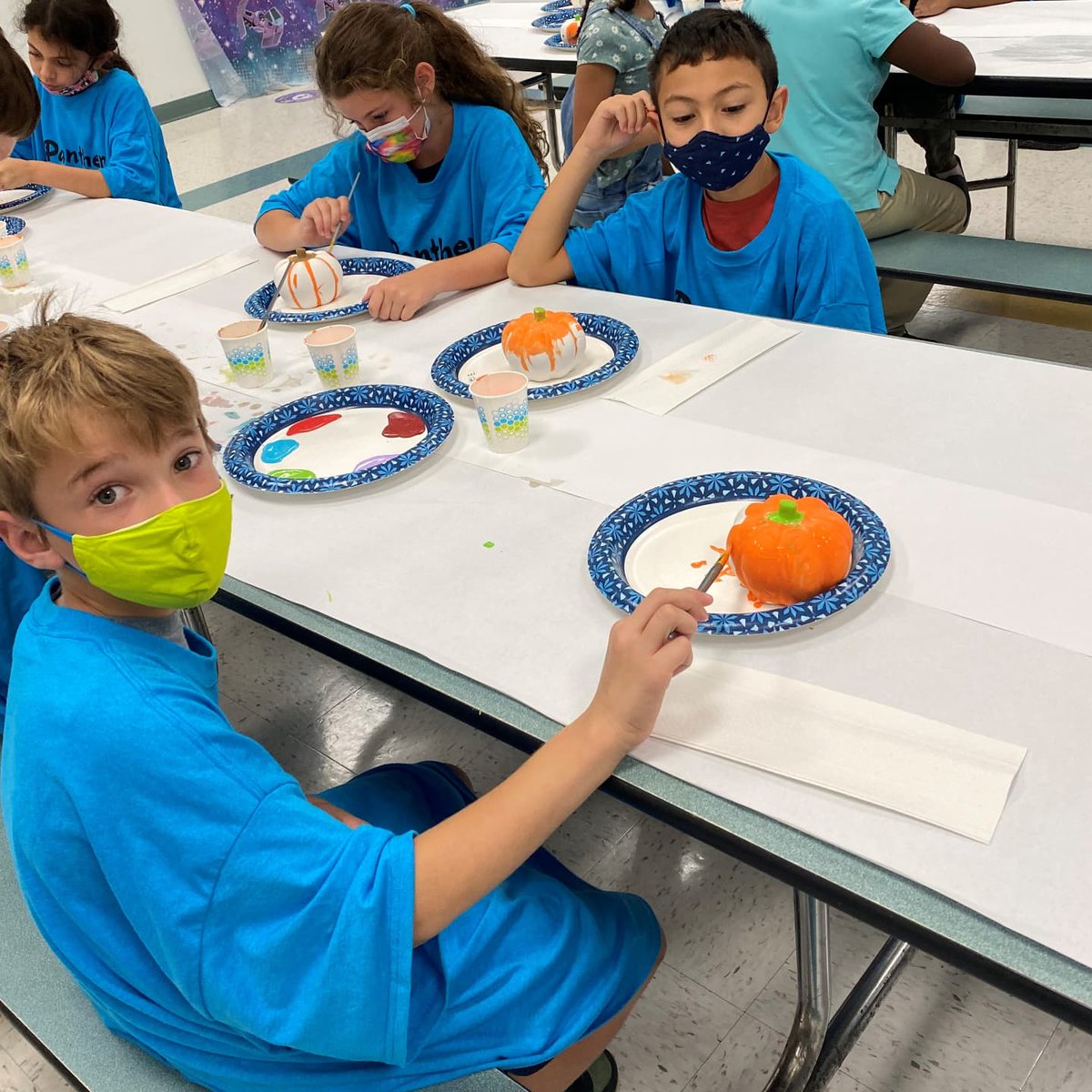 BASCCBroward's tweet photo. Early Release Day is always fun at Tropical ES aftercare! Painting ceramic pumpkins. #BASCCquality @tropicalbroward https://t.co/sIhXGg80YX