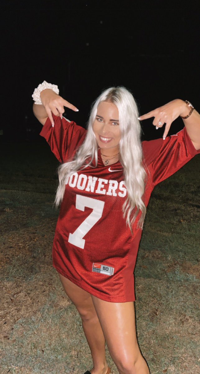 NavyAdames's tweet photo. Boomer Sooner babbyyyy✨🏈 https://t.co/jAtmDTGXUN