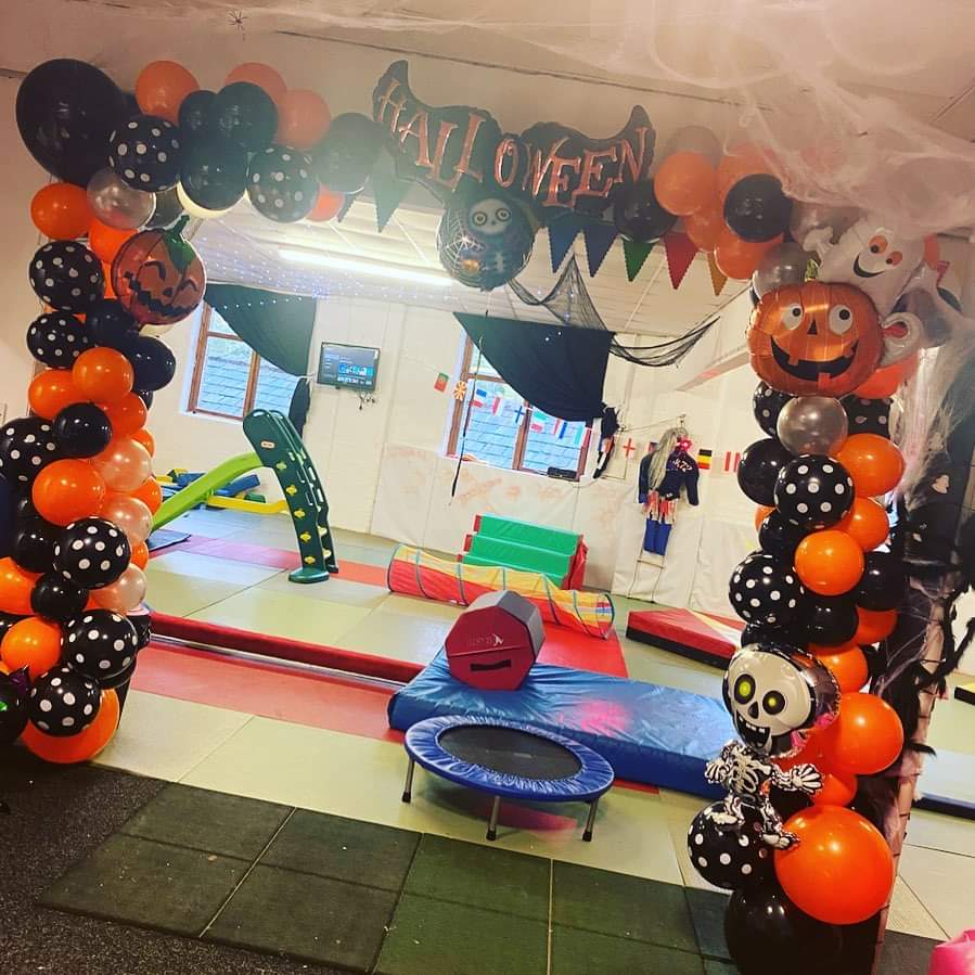 HebdenA's tweet photo. Thank you to all of the #HebdenBridge families who came to celebrate #Halloween with us yesterday. With over 100 people tucking into the #petrifying platters, listening to #terrifying tunes & braving the #ghoulish soft play we hope you all agree we all had a #SpoOKTacular time! https://t.co/MWGKjmiMog