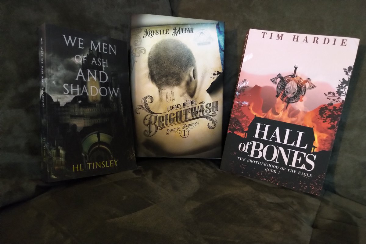 plstuartwrites's tweet photo. For fun, please show off how many #SPFBO7 finalists you have on your shelves! I have three: #WeMenofAshandShadow @hollytinsl3y #LegacyoftheBrightwash @KrystleMatar #HallofBones @TimHardieAuthor!! #greatbooks
#awardwinners #WhatToRead https://t.co/hY3AAgjJdW