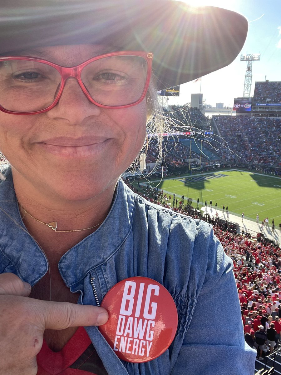 BIG DAWG ENERGY woke up! #GoDawgs #UFvsUGA