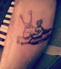 @danieljohnston On the inner side of Mac Miller's right leg, he had a tattoo of Daniel's Jeremiah from the cover of his album Hi How Are you (The Unfinished Album) riding the Beatle's Yellow Submarine. #macmillertattoos #danieljohnstontrivia