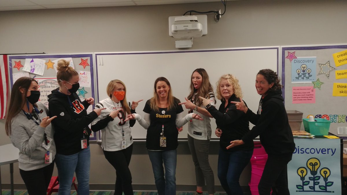 Favorite sports team day at at Clough for spirt week! Love these ladies, even Mrs. Lemmink with her Steelers gear! <a href="/Bengals/">Cincinnati Bengals</a> <a href="/CloughPikeElem/">Clough Pike</a> <a href="/WestCler/">West Clermont Schools</a> <a href="/sandylemmink/">Sandy Lemmink</a> @Teacher_Mayerle <a href="/MrsRhodes_CP/">Crystal Rhodes</a> <a href="/J2_kimmy/">KimmyJ2</a>