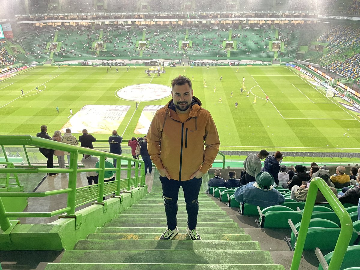 Tega pa res nisem smel zamuditi.😎

Sporting- Vitória Guimarães

🇵🇹⚽️ #Sporting #Vitoria #SCPVSC