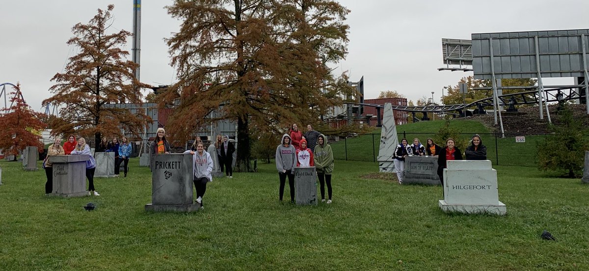 Kings Island for the Lady Artesians hanging out with the graveyard monsters!
🏀🎃👻