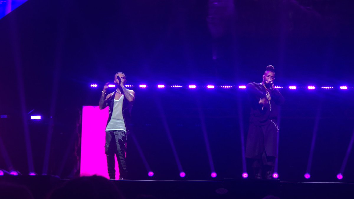 heyitsebony_'s tweet photo. @JLSOfficial smashed it as usual, absolutely had the best time, see you again next week 🤩💙❤️💚💛 #BeatAgainTour https://t.co/smIt3hovC8