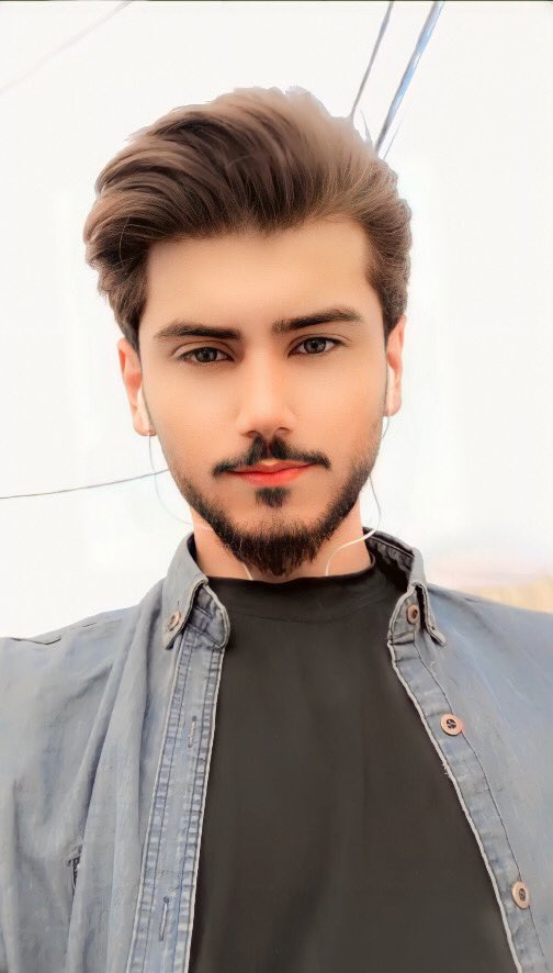 kamand_03's tweet photo. ئێستاکە من لە جیاتی تۆ کتێبەکانم دەدوێنم 

پێدەکەنم بەو ڕۆمانەی. لەخەم دا تەواو نابێ

دەگریم لەگەل دێڕە شعرەکان 

کاتێک باسی چاو دەکا https://t.co/XsKHzs7cFF