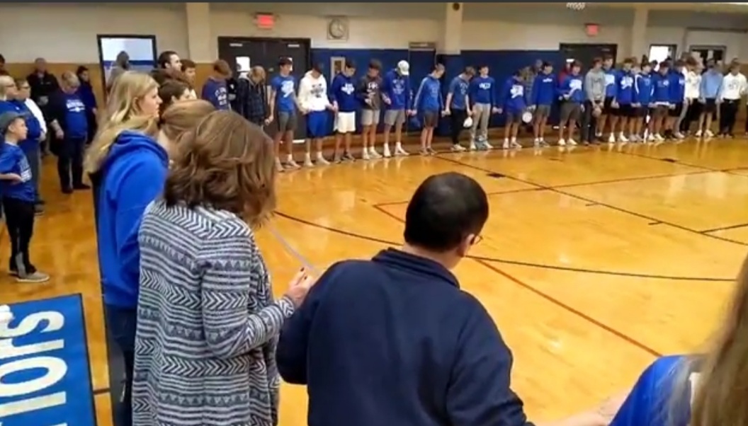 Valle Catholic advances to the State Volleyball Final Four with straight set win (25-10, 25-13, 25-12) over StL Notre Dame. <a href="/PrepcastsSTG/">Frank Kirchmer</a> POG: Macy Wolk. Congrats Coach Fischer and the Lady Warriors. 💙🏐
Face Blair Oaks 2:00 Thursday afternoon at the Show Me Center in Cape.