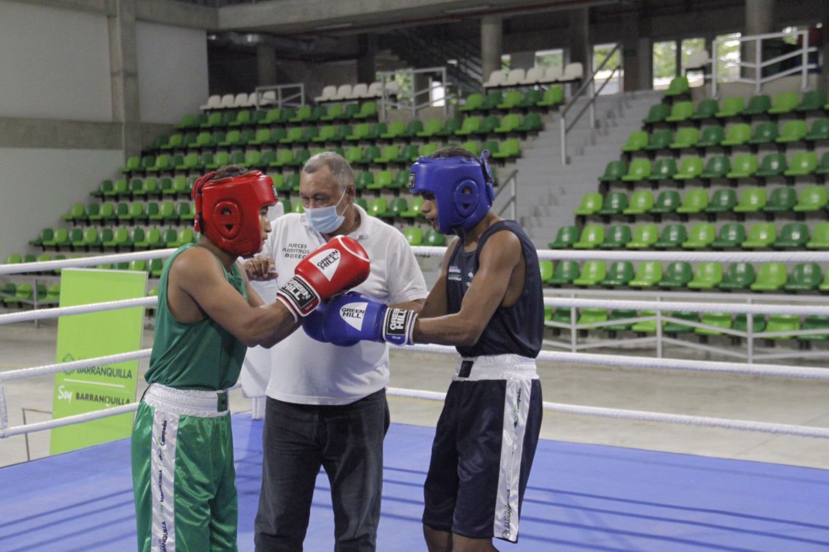 HablaDeportes's tweet photo. #BoxeoHD La segunda velada de Soy Campeón tuvo lugar en el Sugar Baby Rojas https://t.co/usXkhIT1yM https://t.co/ieLdJG6k5X