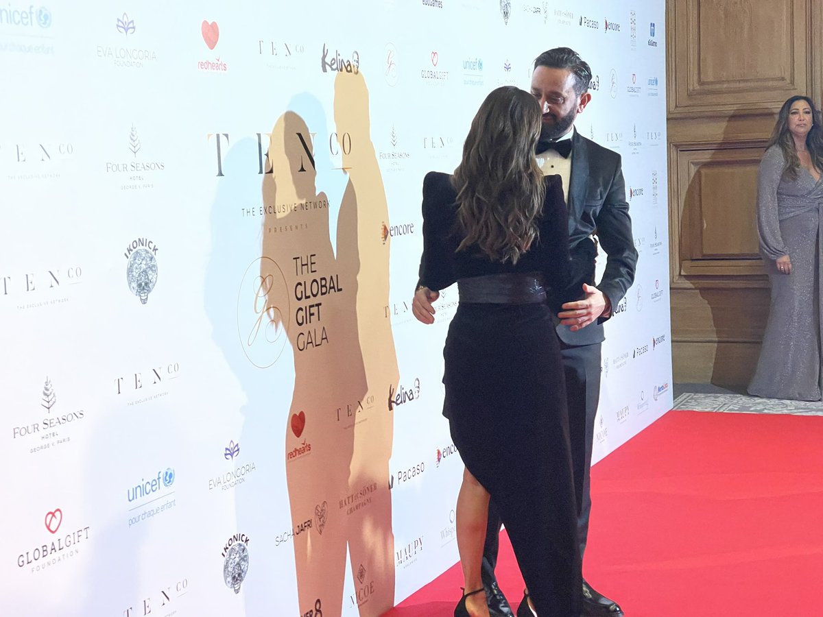 Cyril Hanouna tweet media