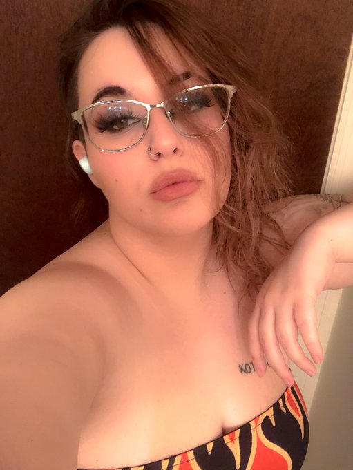 Today is the day a random Romanian woman popped me out of her vagina!  Thanks mom for the good genetics<a href="/tag/romania"class="tags"><span>#romania</span></a>