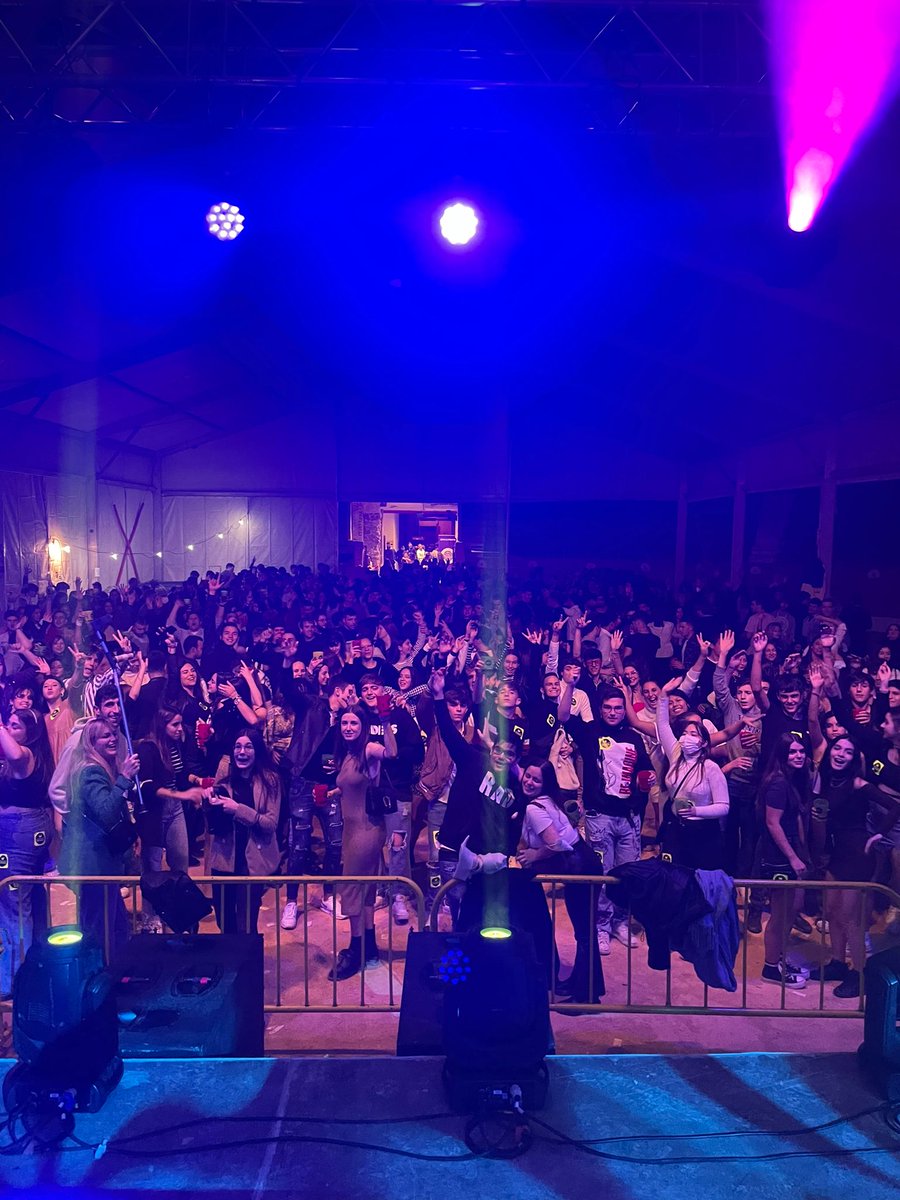 TWO HOUSE DJS tweet media