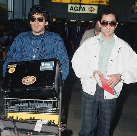 Today would have been Diego birthday. Here arriving at Heathrow to play in my testimonial game in 1986. 2 months later He was WC champion. 
Hoy hubiera sido el cumpleaños de Diego.aqui arrivando  para jugar en mi partido testimonial en 1986. 2 meses después era Campeón del Mundo.