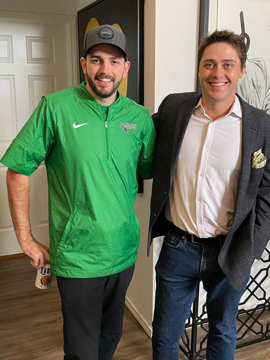 JacobFlores11's tweet photo. Really wishing I was at the Seth Littrell party today @dustinclanton https://t.co/YGJDIJOj8b
