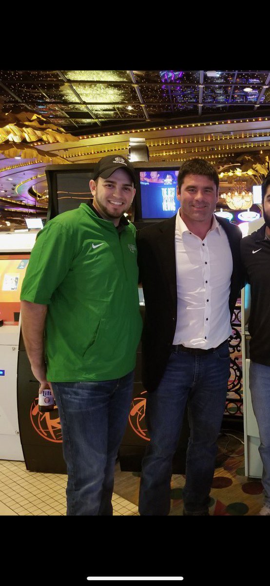 JacobFlores11's tweet photo. Really wishing I was at the Seth Littrell party today @dustinclanton https://t.co/YGJDIJOj8b
