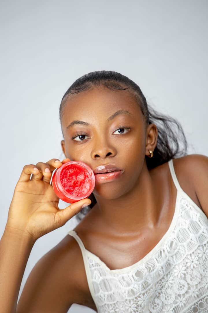 RemihCm's tweet photo. Vos lèvres sont-elles douces, nettes et attrayantes ?
Sinon, qu'avez-vous fait pour les améliorer ? @remih.cm
Quelle est votre humeur lèvre 💋 ? Le nôtre est toujours doux.
#mask #lipbalm #lipgel #cream #remih #lipcare https://t.co/GDid5XxKJN