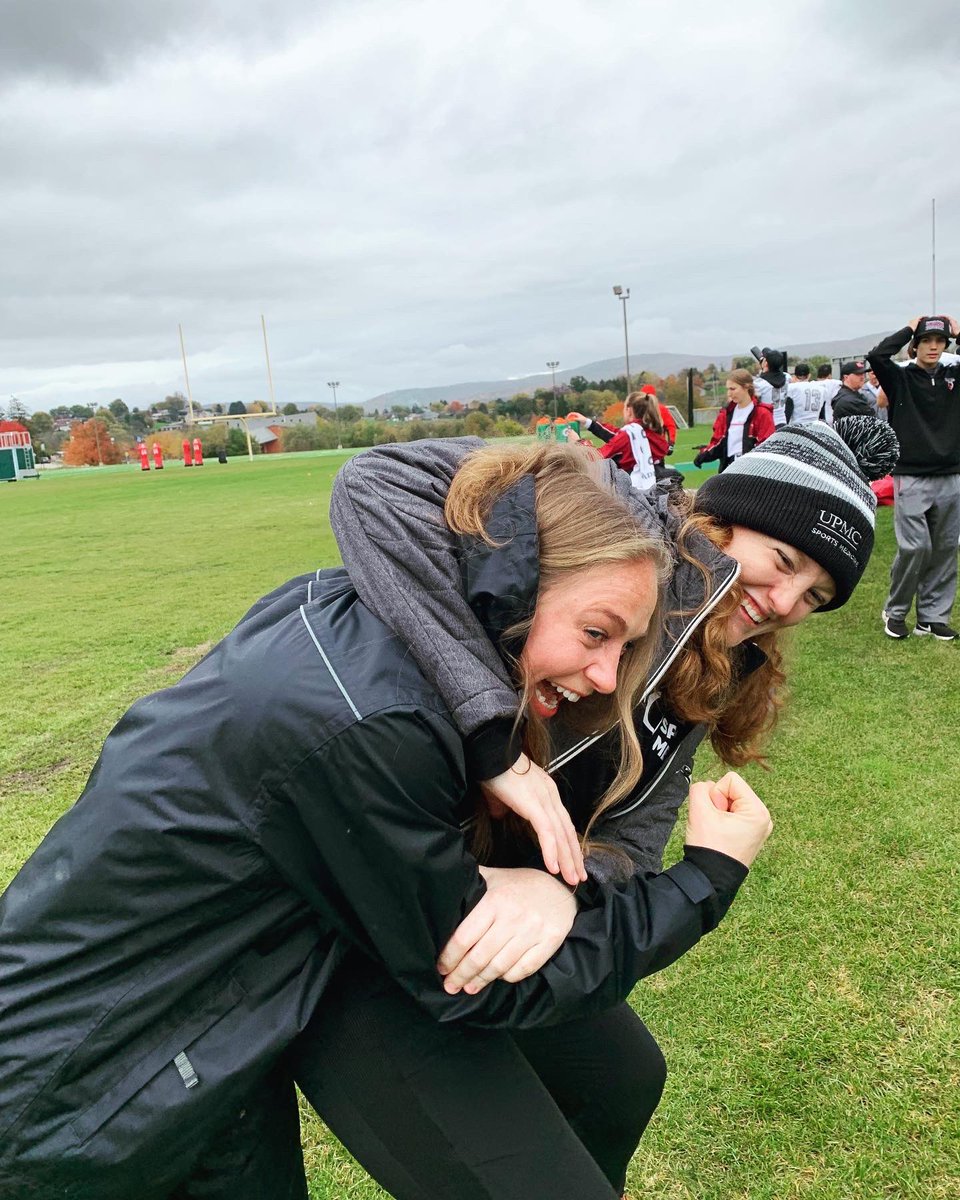 DrUberWithAGrrr's tweet image. When you love your co-fellow, but you’re on opposing sidelines for the game. See photos 2-4 for @TartanFB v. @SVC_Bearcats game summary #SportsMed #TartanDOGS #MedTwitter